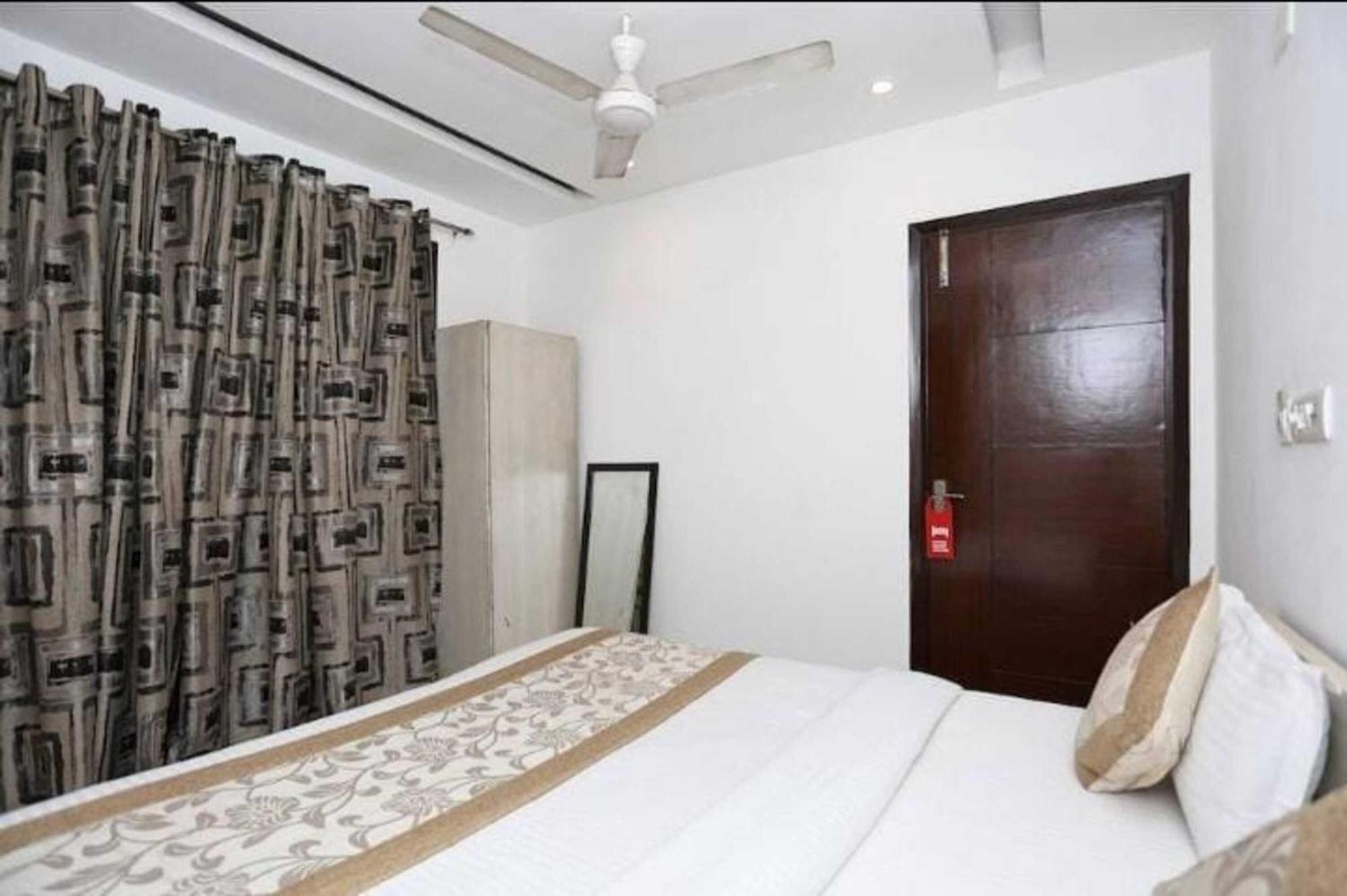 Deluxe Rooms In Jangpura นิวเดลี ภายนอก รูปภาพ
