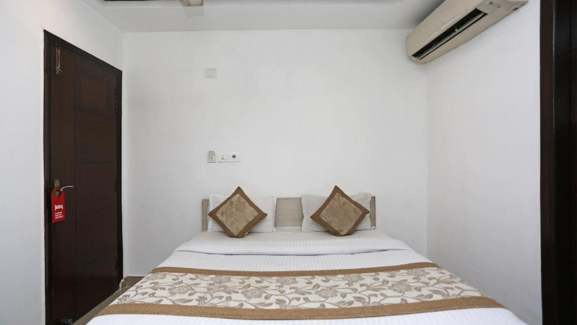Deluxe Rooms In Jangpura นิวเดลี ภายนอก รูปภาพ
