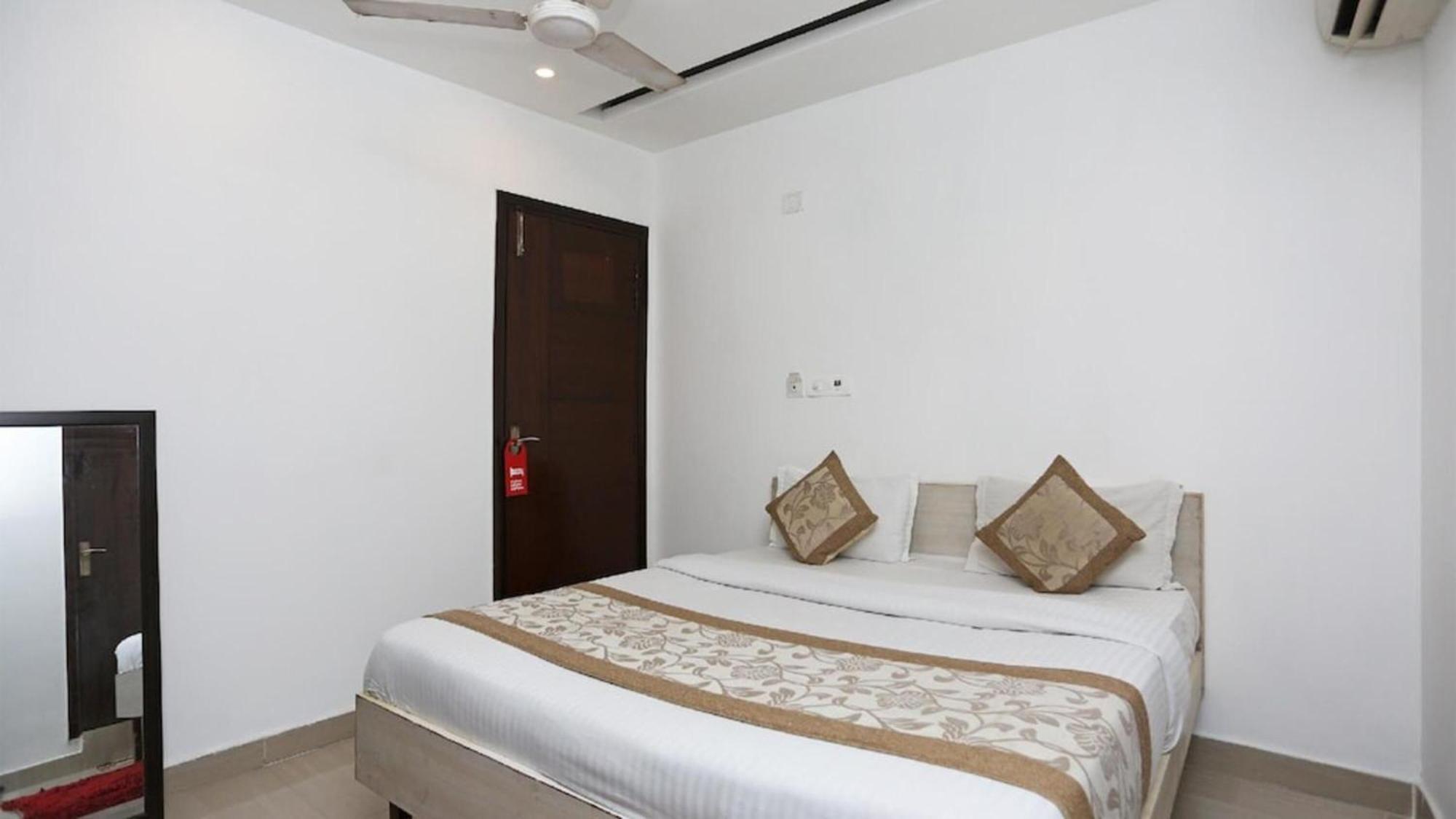 Deluxe Rooms In Jangpura นิวเดลี ภายนอก รูปภาพ
